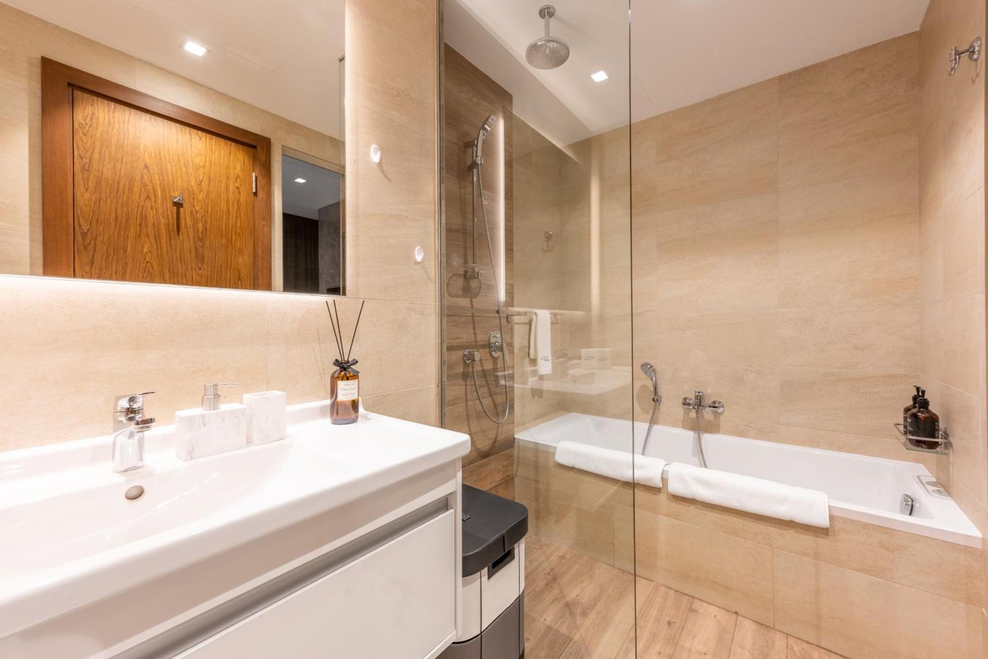 Exclusive Marina Stay - Posh 3Br With Stunning Views Dubai Dış mekan fotoğraf